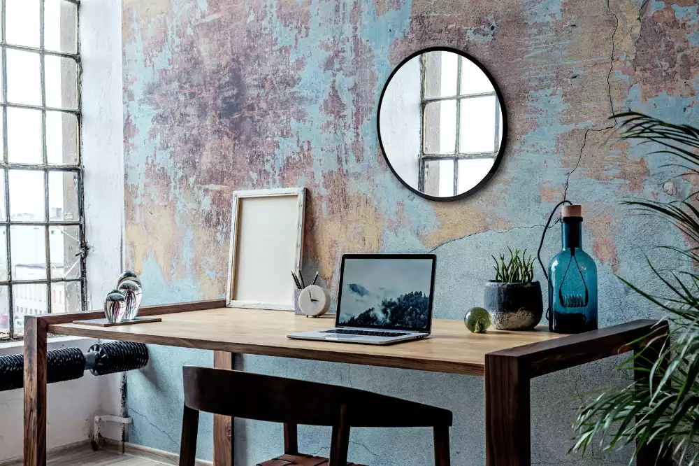 Miroir oval mur dans un cadre noir