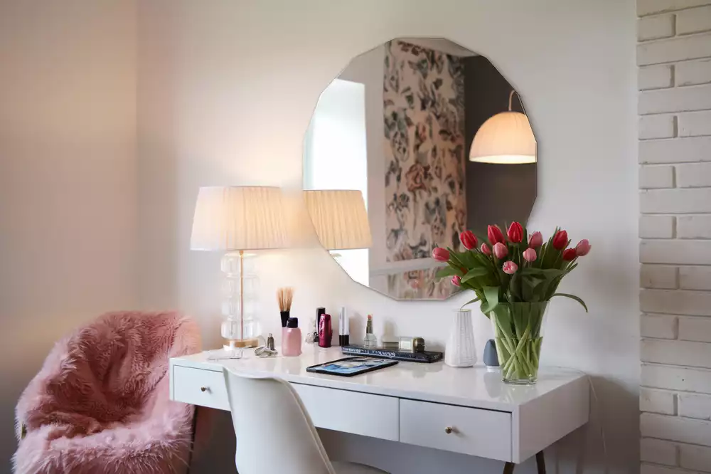 Miroir polygonal conception originale