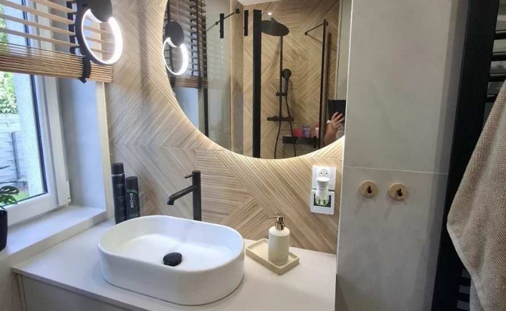 miroir pour une petite salle de bain
